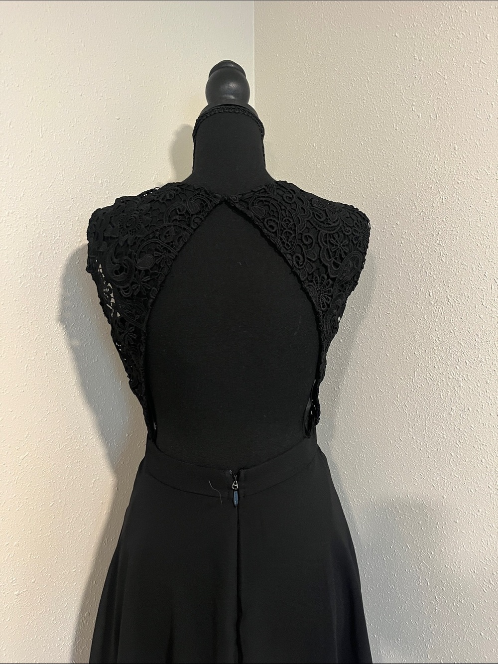SUMMER CLOSEOUT! Lulus Black Lace Fit-and-Flare Mini Dress-Small - Picture 4 of 7